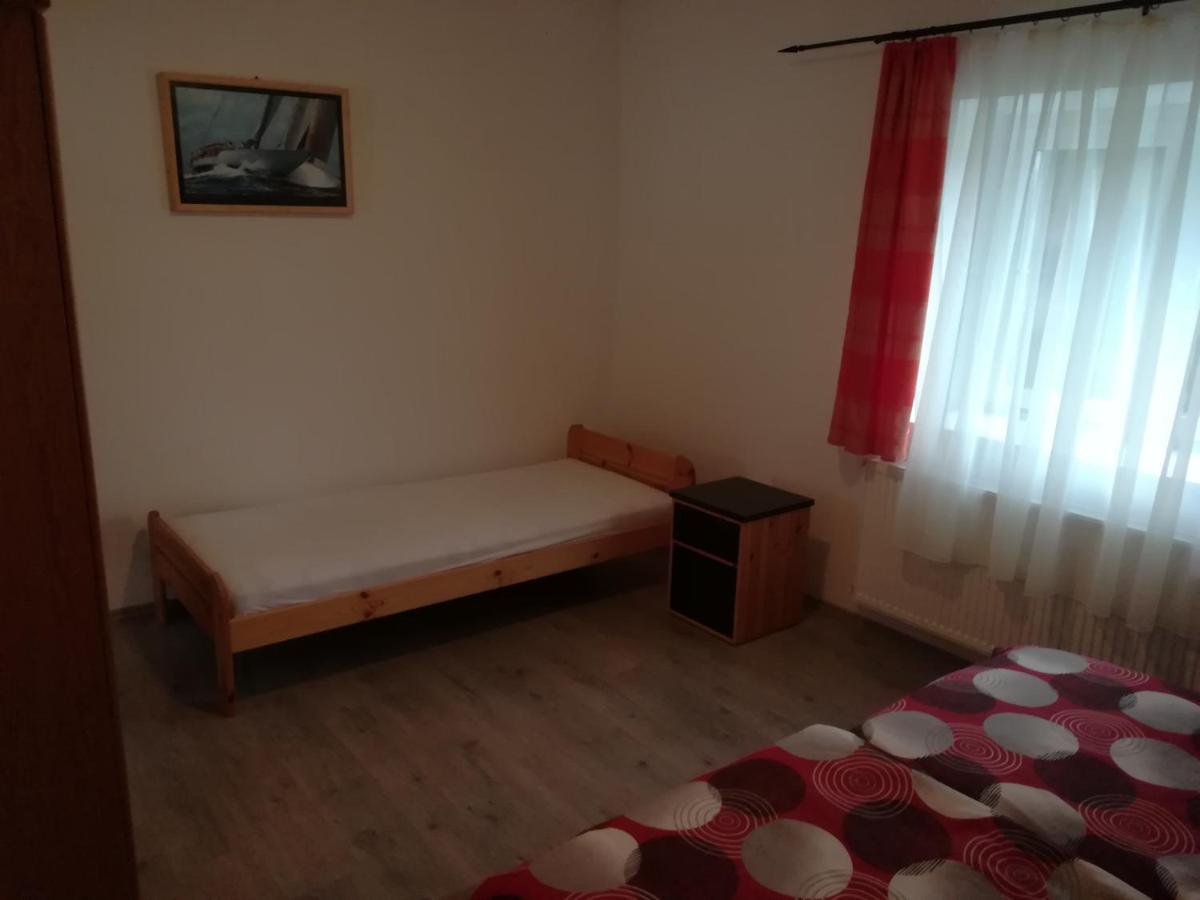 Suemegi Levendula Apartmanok Exterior foto
