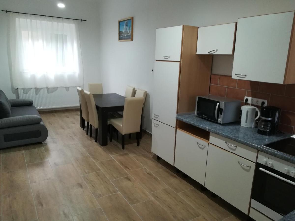 Suemegi Levendula Apartmanok Exterior foto