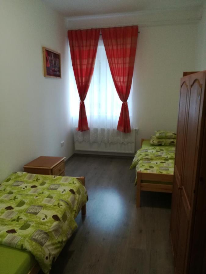 Suemegi Levendula Apartmanok Exterior foto