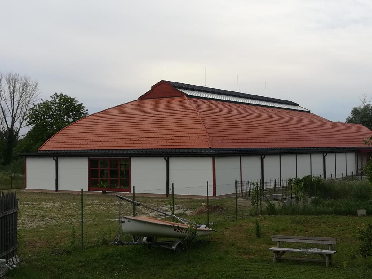Suemegi Levendula Apartmanok Exterior foto