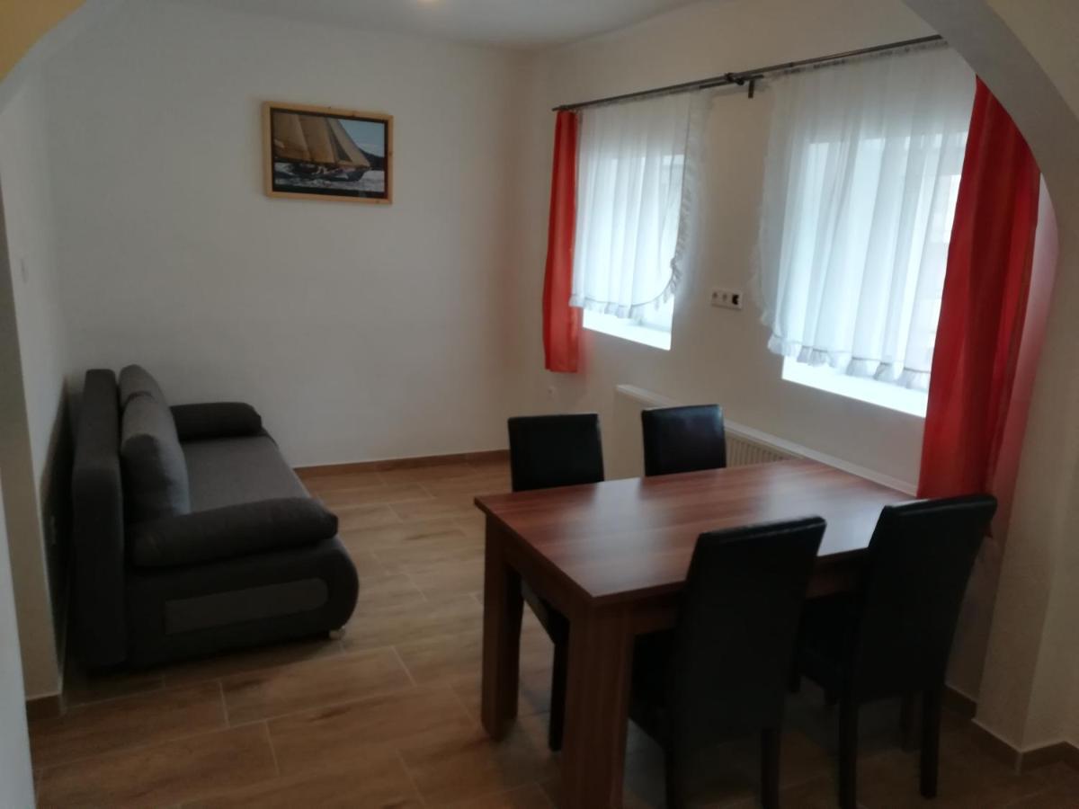 Suemegi Levendula Apartmanok Exterior foto